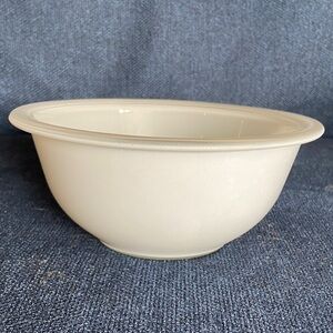 Pyrex mixing bowl-1 liter